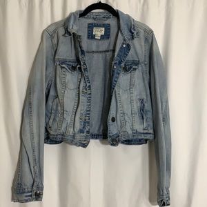 Blue Jean jacket (fits like a medium)